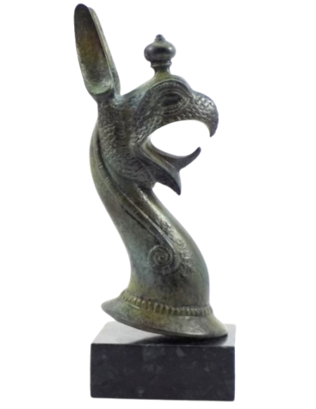 Cabeza de grifo en bronce, Museo Arqueológico de Olimpia