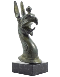 Cabeza de grifo en bronce, Museo Arqueológico de Olimpia
