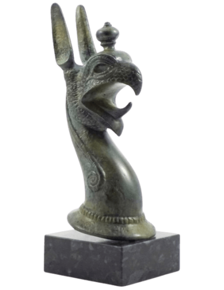 Cabeza de grifo en bronce, Museo Arqueológico de Olimpia