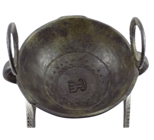 Trípode sacrificial griego de bronce para la...