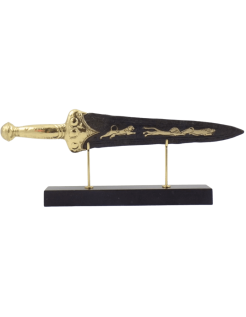 Dague en Bronze aux motifs illustrant un combat de lions,...