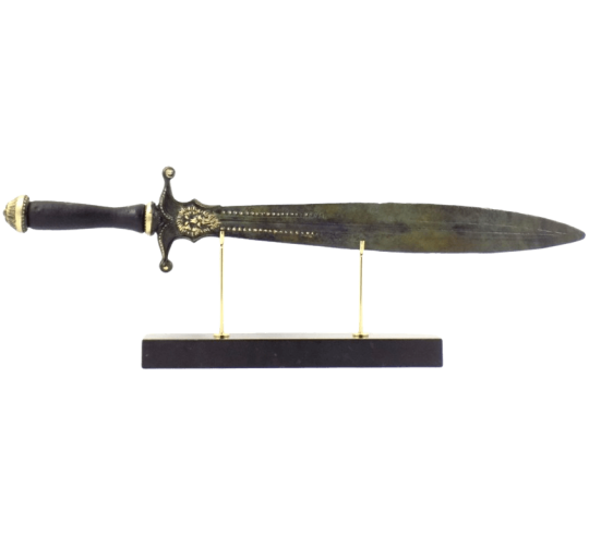 Espada corta de bronce o Xifos con motivos de cabeza de león