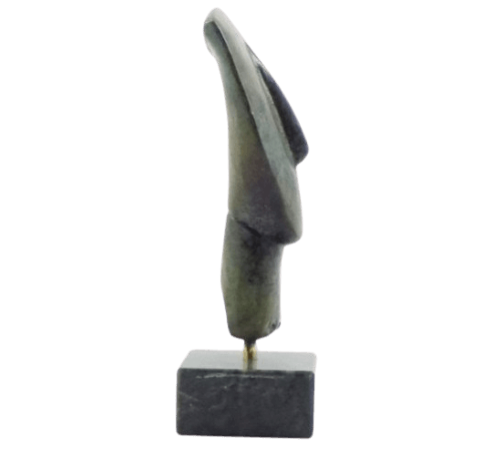 Tête d'idole féminine en bronze type de Spédos,...