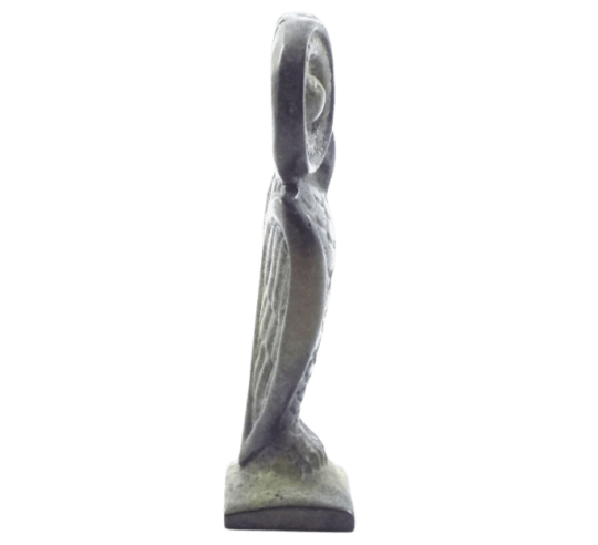 Estatuilla de búho en bronce, símbolo de...