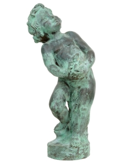 Statue en Bronze patiné : Putto jouant avec une Grenouille