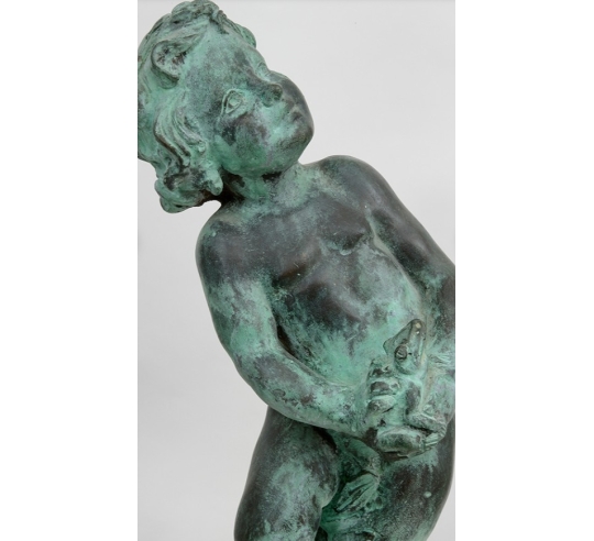 Estatua en Bronce Patinado: Putto jugando con...