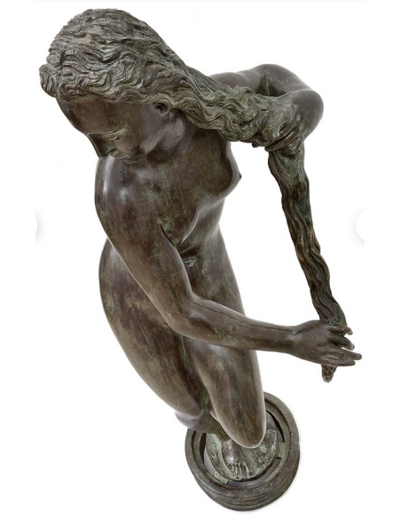 Estatua de Bronce: Joven Mujer Saliendo del Baño según Jean de Boulogne