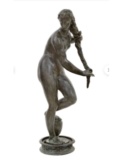 Statue de Bronze : Jeune Femme sortant du Bain d'après...