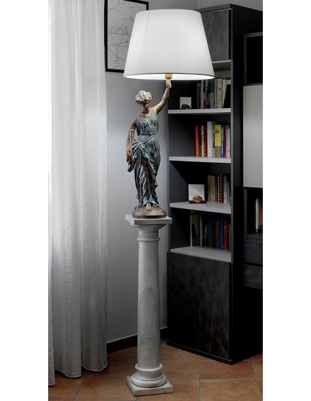 Lampe de Table en Bronze Patiné - Sculpture de Columbia, la Dame de la Torche, Déesse de la Liberté et de la Lumière