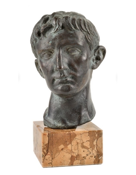 Cabeza de Julio César en bronce patinado sobre base de mármol – Escultura decorativa