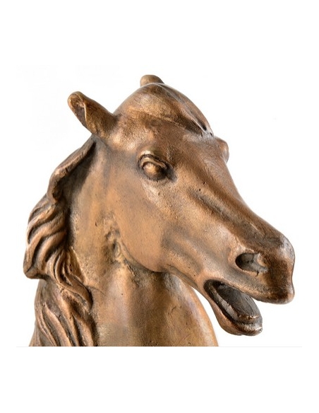 Escultura en Bronce Patinado: Caballo Recio, Símbolo de Fuerza y Orgullo