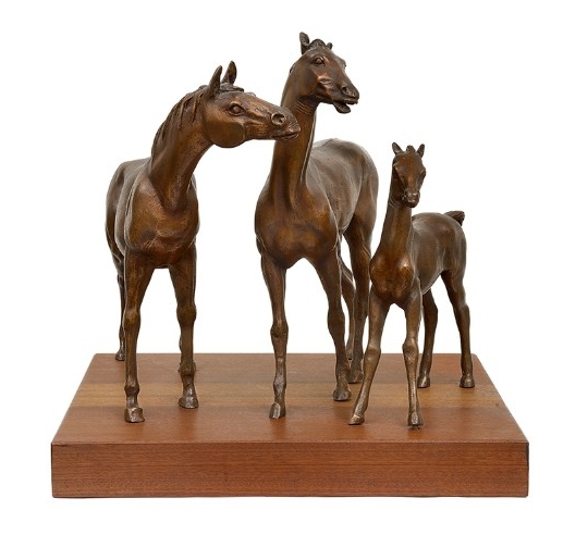 Escultura en Bronce Patinado: Familia de Caballos - Semental, Yegua y Potro