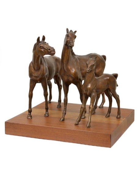 Sculpture en Bronze Patiné : Famille de Chevaux - Étalon, Jument et Poulain
