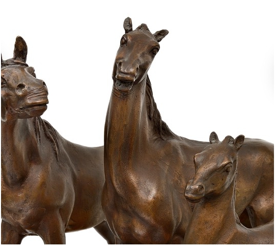 Sculpture en Bronze Patiné : Famille de Chevaux...
