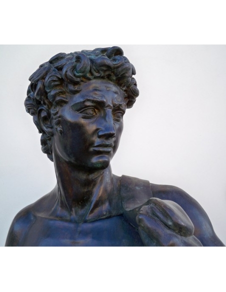 Patinated Bronze Statue: David after Michelangelo - Masterpiece of the Renaissance