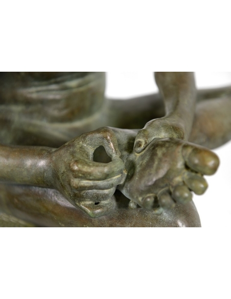 Estatua de Bronce Patinado: El Tirador de Espinas, Museo Capitolino - Obra Maestra de la Antigüedad