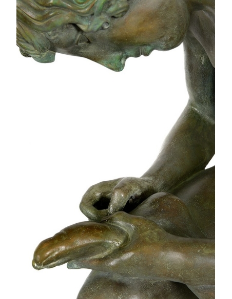 Estatua de Bronce Patinado: El Tirador de Espinas, Museo Capitolino - Obra Maestra de la Antigüedad