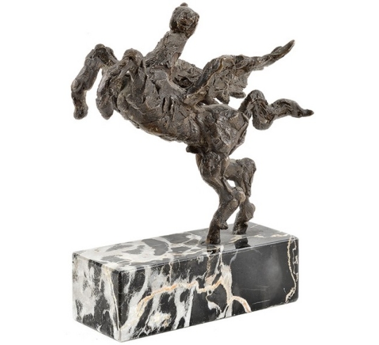 Estatuilla de Bronce Patinado: El Vuelo de Pégaso