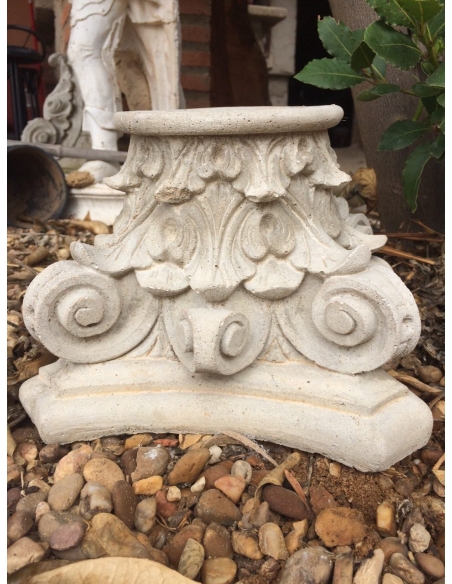 Pied de colonne style corinthien