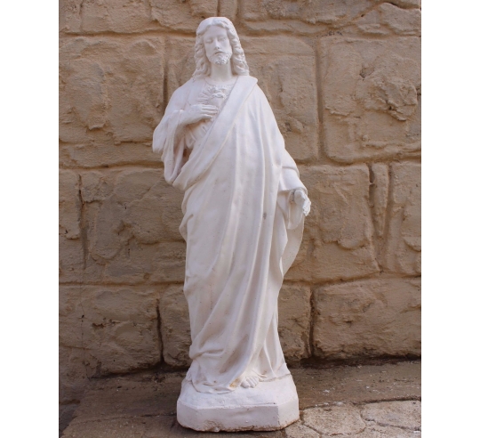 Statue of the Crowned Heart of Jesus