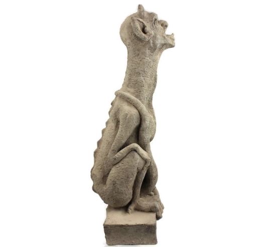 Mocking demon gargoyle by Temarte