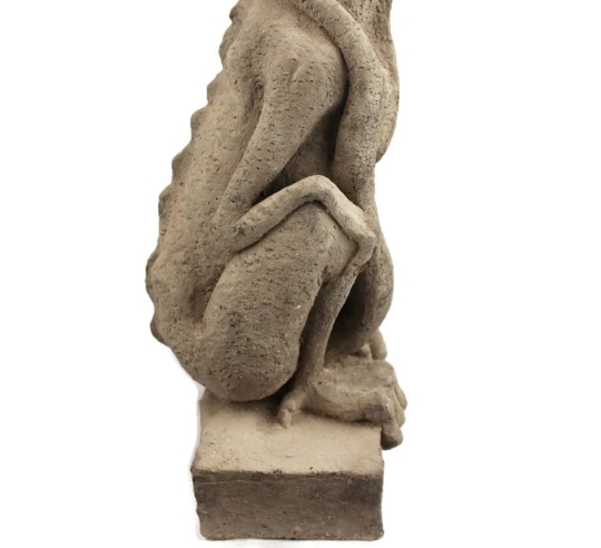 Mocking demon gargoyle by Temarte