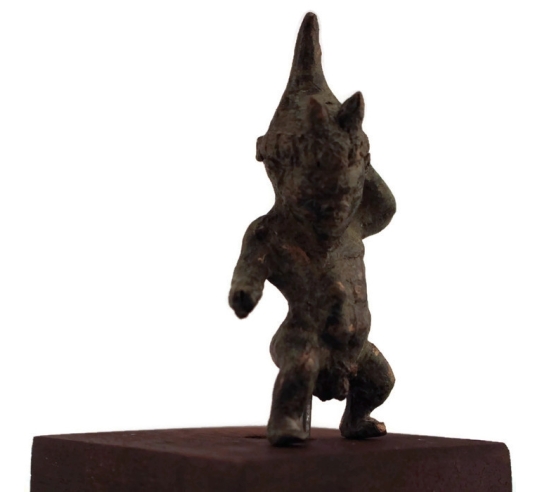 Estatuilla griega de un enano bailarín o pigmeo