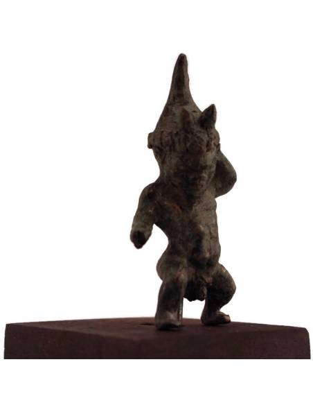 Estatuilla griega de un enano bailarín o pigmeo Estatuilla griega de un enano bailarín o pigmeo