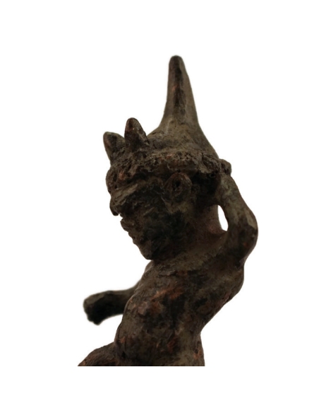Estatuilla griega de un enano bailarín o pigmeo Estatuilla griega de un enano bailarín o pigmeo