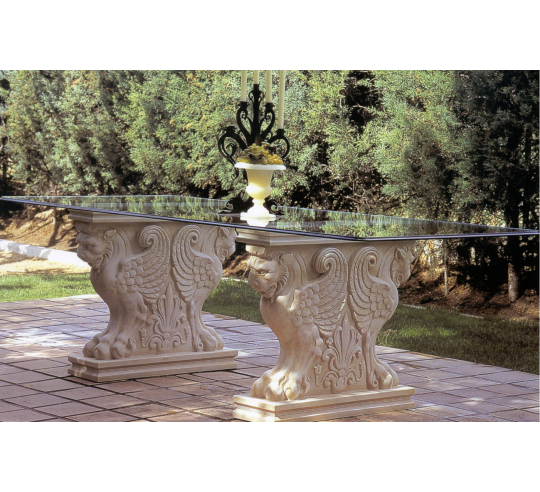 Pie de Mesa León Alado