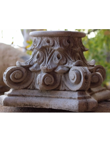 Pied de colonne style corinthien