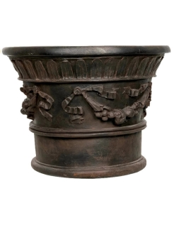 Cache-pot avec décors de guirlandes