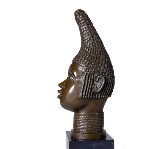 Buste africain par Miguel Fernando Lopez (Milo)