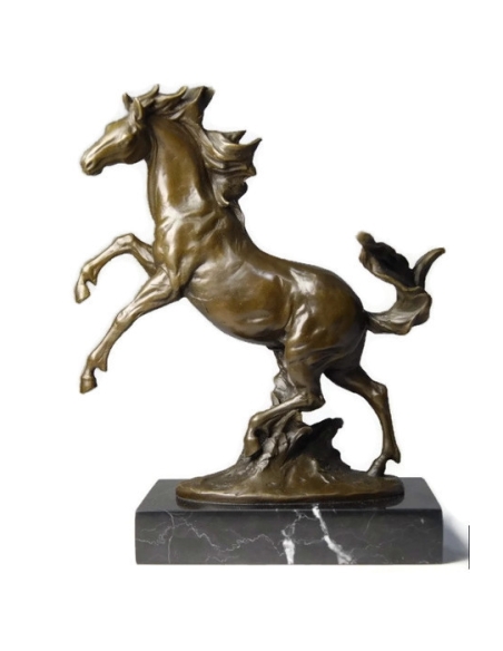 Caballo pataleando en el aire por Miguel Fernando López (Milo) Caballo pataleando en el aire por Miguel Fernando López (Milo)