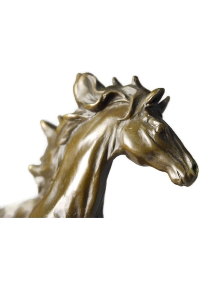 Caballo pataleando en el aire por Miguel Fernando López (Milo) Caballo pataleando en el aire por Miguel Fernando López (Milo)