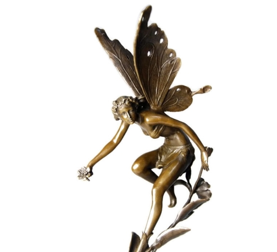 Hada sobre una flor de Miguel Fernando López (Milo)