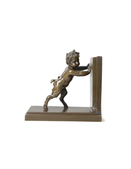 Fauna bookends by Miguel Fernando López (Milo)