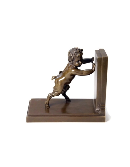 Fauna bookends by Miguel Fernando López (Milo)