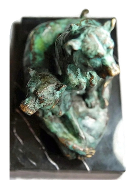 Dos leonas, dos hermanas por Miguel Fernando López (Milo)