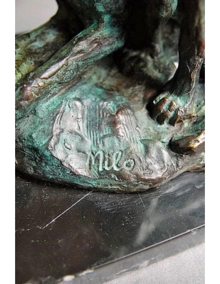 Dos leonas, dos hermanas por Miguel Fernando López (Milo)