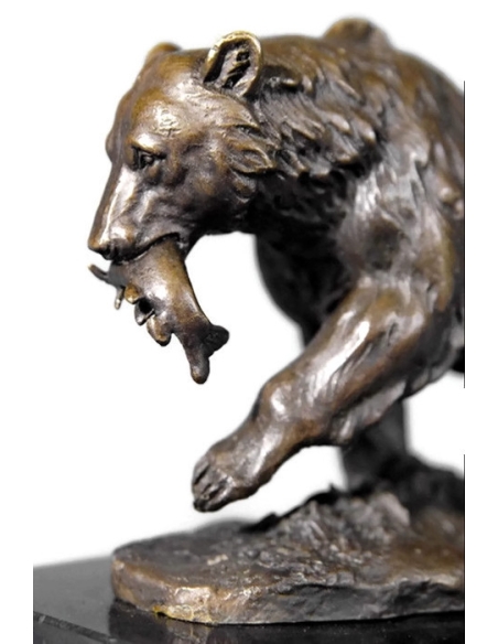 Bear fishing by Miguel Fernando López (Milo) Bear fishing by Miguel Fernando López (Milo)