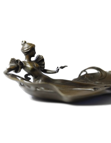 Pin tray Art nouveau by Miguel Fernando López (Milo)