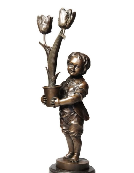 Candelabro niño con tulipanes Modernismo de Miguel Fernando López (Milo)
