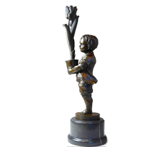 Candelabro niño con tulipanes Modernismo de Miguel Fernando López (Milo)