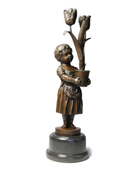 Chandelier jeune fille aux tulipes Art nouveau par Miguel Fernando López (Milo) Chandelier jeune fille aux tulipes Art nouveau par Miguel Fernando López (Milo)