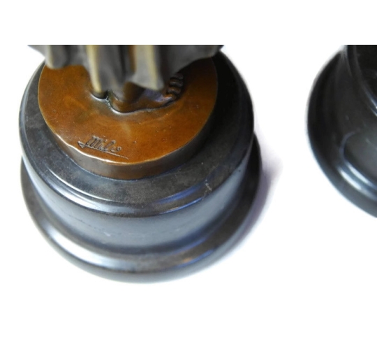 Candelabros niños con tulipanes Modernismo de Miguel Fernando López (Milo)