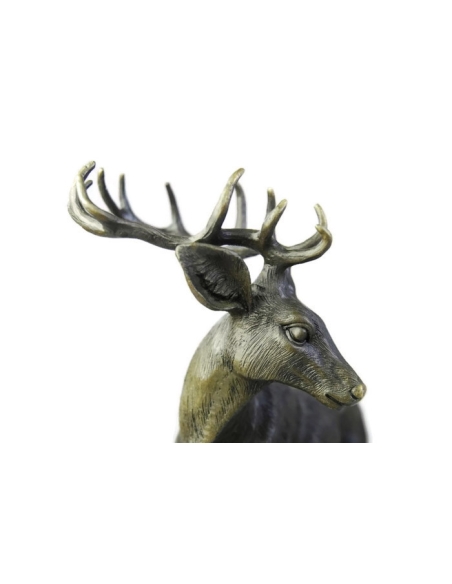Young stag by Miguel Fernando López (Milo) Young stag by Miguel Fernando López (Milo)