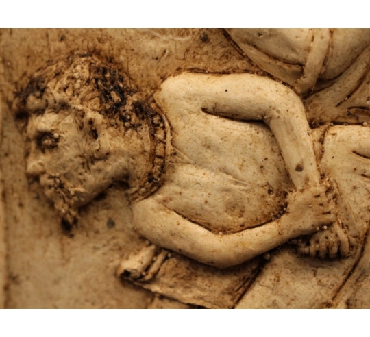 Bas relief scène de gladiateur romain