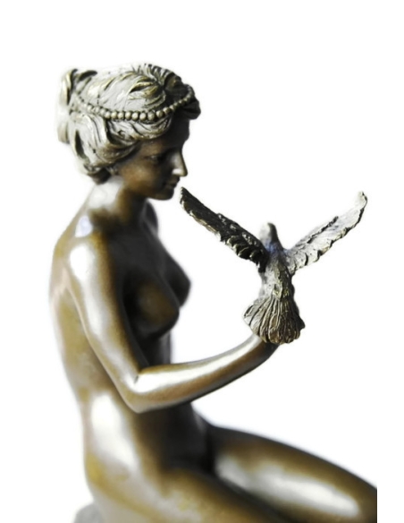 Jeune femme nue à la colombe par Ferdinand Preiss Jeune femme nue à la colombe par Ferdinand Preiss