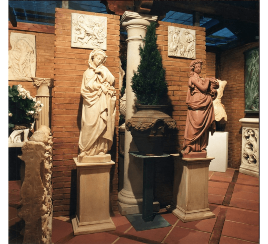 Las 4 estaciones -Estatua de la Diosa del Invierno
